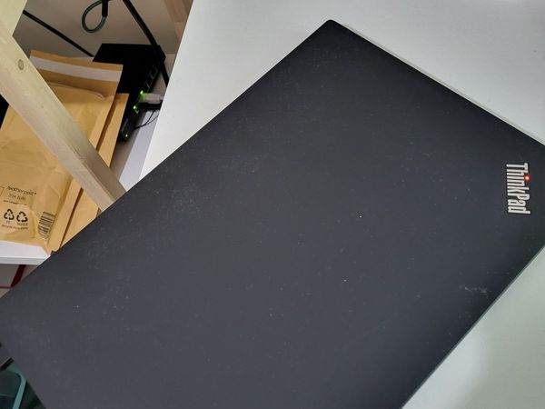Lenovo ThinkPad T14 Gen 2 - Main image