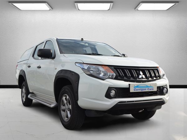 Mitsubishi L200 2019 Canopy TINY MILES - Main image