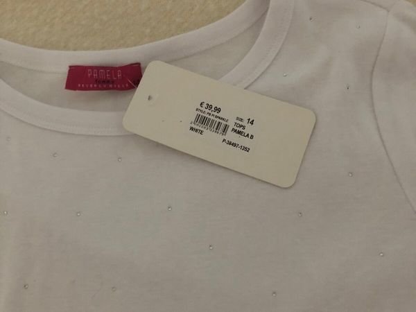 Ladies Top with Diamonds on Front - Main image