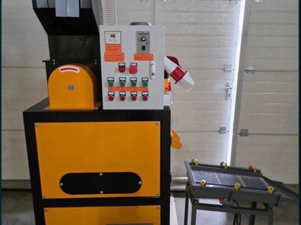 New 5.3Kw cable granulator 220v 3 pin plug Uk - Main image