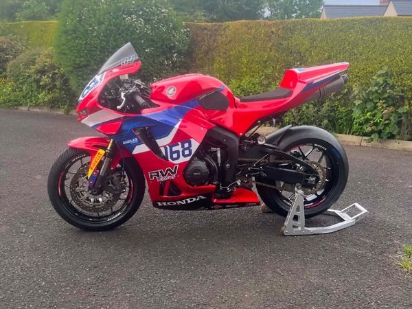 Honda CB 2021 - Main image