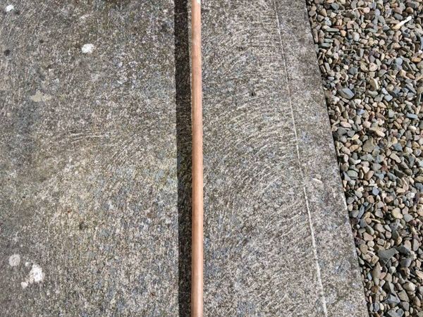 Lodge splitter, brush, and sledge hammer - Main image
