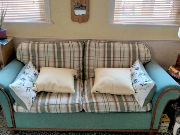 Two seater couch - Main image