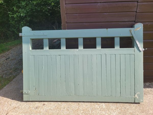 Timber gates - Main image
