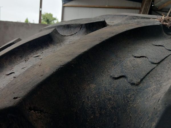 Tractor rims and tyres - Main image