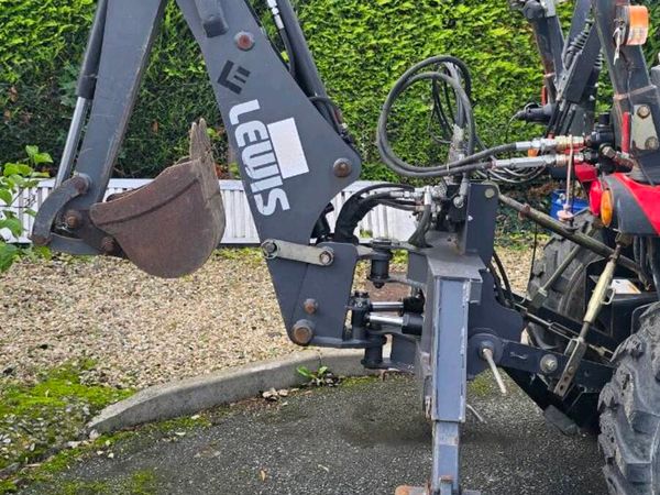 Backhoe Lewis - Main image