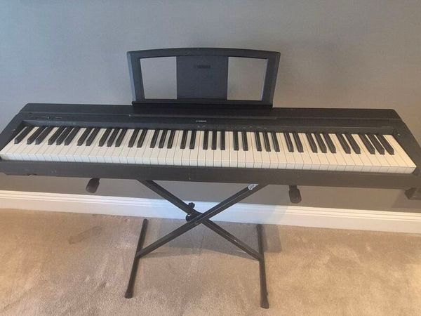 Yamaha P-35 Weighted Keyboard and Stand - Main image