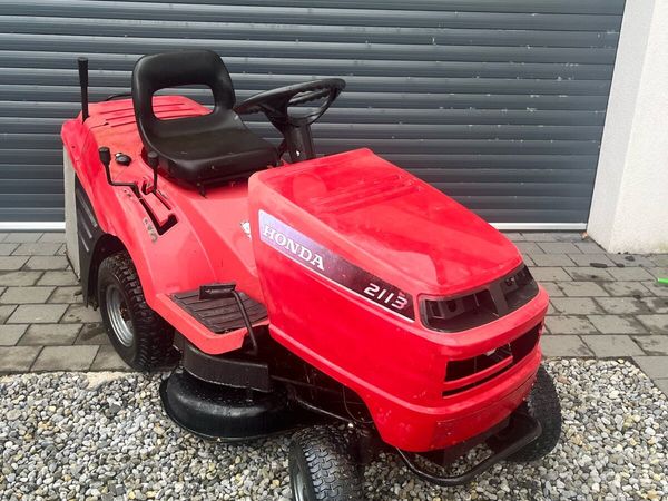 Honda 2113 Ride on Mower - Main image