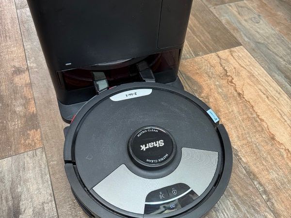 Robot Vacuum - Shark Wet & Dry - Main image