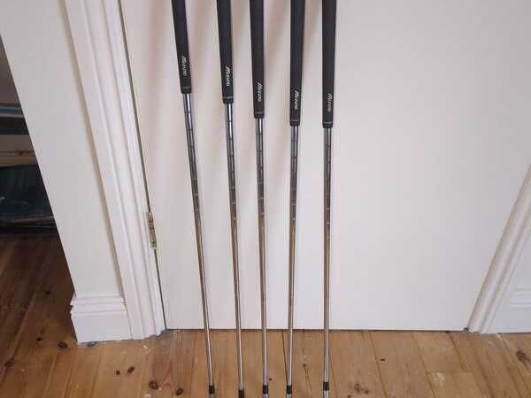 Mizuno JPX 900 Hot Metal Irons 5-PW - Regular Flex - Missing 7 Iron - Main image