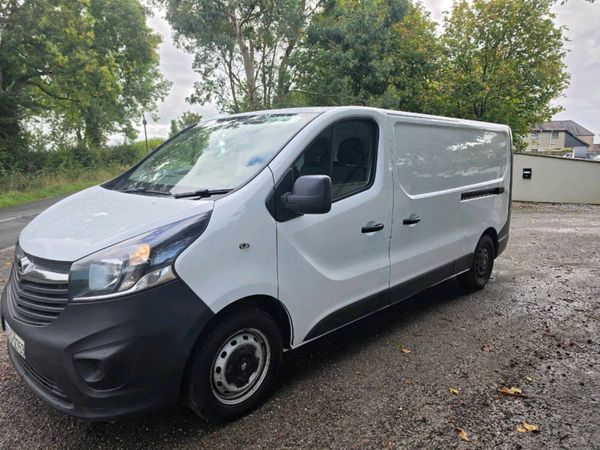 2015 Opel Vivaro (Low Mileage) - Main image