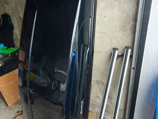 Exodus 580L Roof Box + Roof Bars & Fittings – Exce - Main image