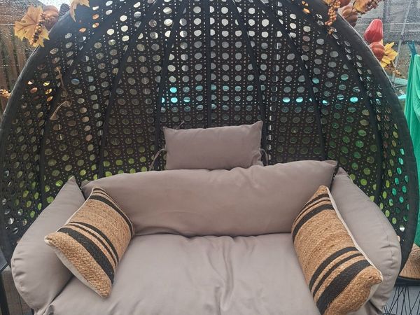 Double egg chair - Main image