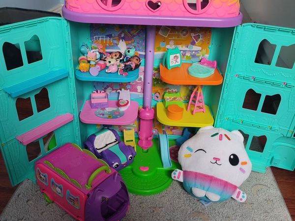 Gabby's Celebration Dollhouse - Main image