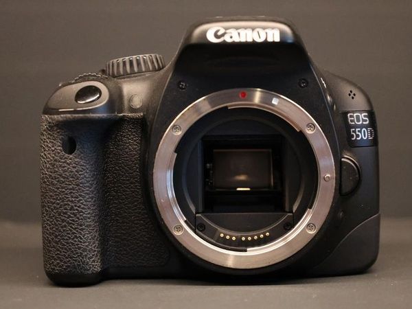 Canon Eos 550d (+lenses) - Main image