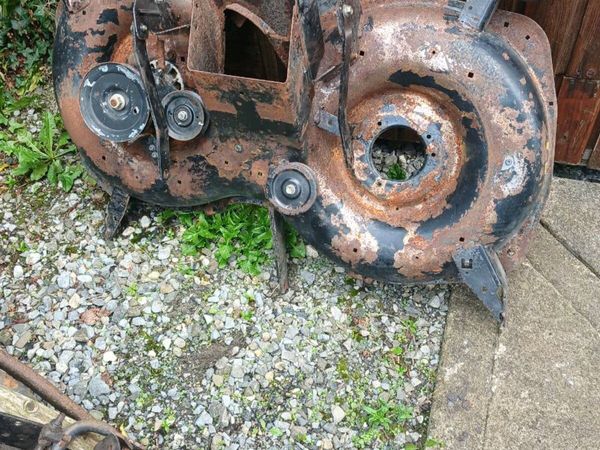 Newer type replacement deck for Husqvarna 42" - Main image