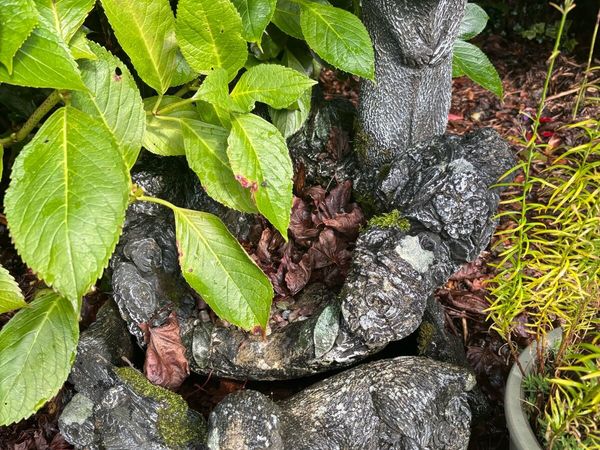 Garden ornament water feature - Main image