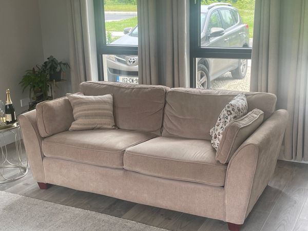 2 large matching couches - Main image