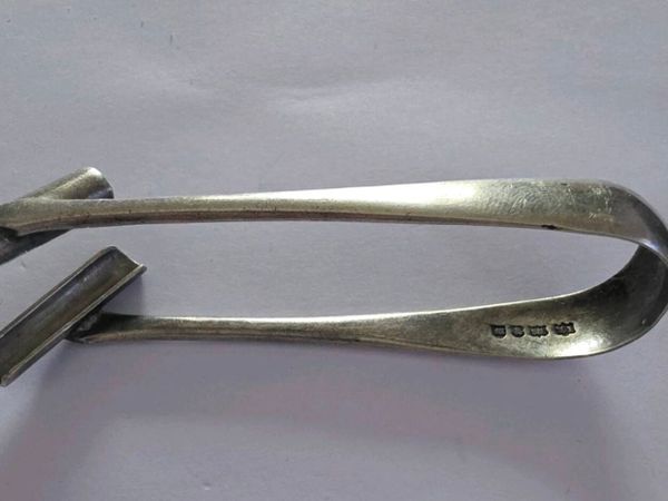 Silver tongs - Main image