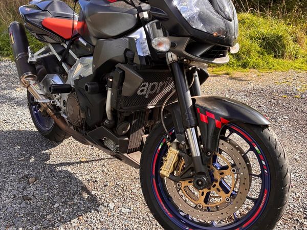 Aprilia Tuono R - Main image