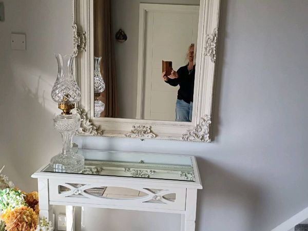 Mirror and hall table - Main image