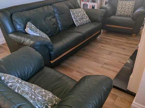 Three piece suite - Main image