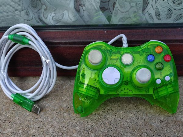 Video Game Controller (used But Damaged). - Main image