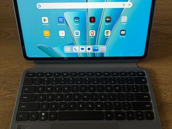 OnePlus Pad 2 (Mint Condition) + Original Smart Keyboard, Extra Case & Anker 45W Charger - Full Bundle! - Main image