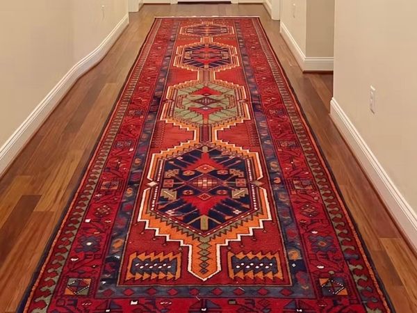 This is a reasonable priced wool runner - Main image