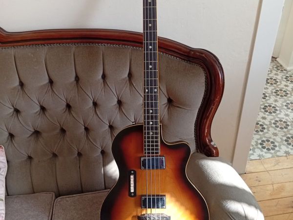 Guitar - Main image