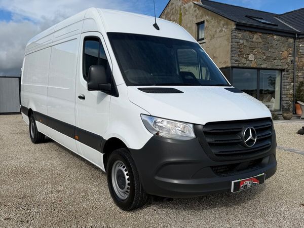 2025 (75) Mercedes Sprinter 315 Pro RWD - Main image