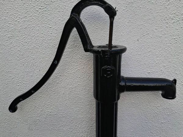 Vintage Cast Iron Hand Pump - Main image