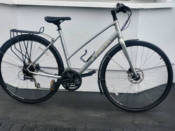 LADIES TREK FX2 OIL DISC BRAKE HYBRID..NO OFFERS - Main image