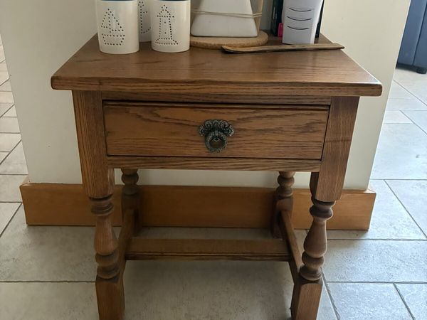 Solid wood table - Main image