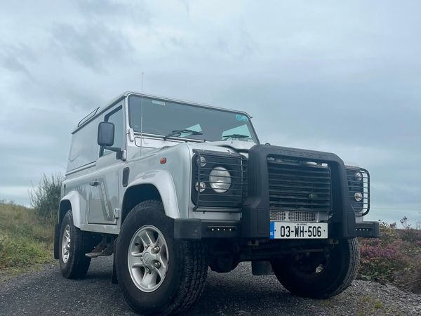 Land rover defender 90 - Main image