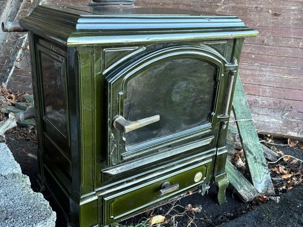 Efel enamel oil stove - Main image