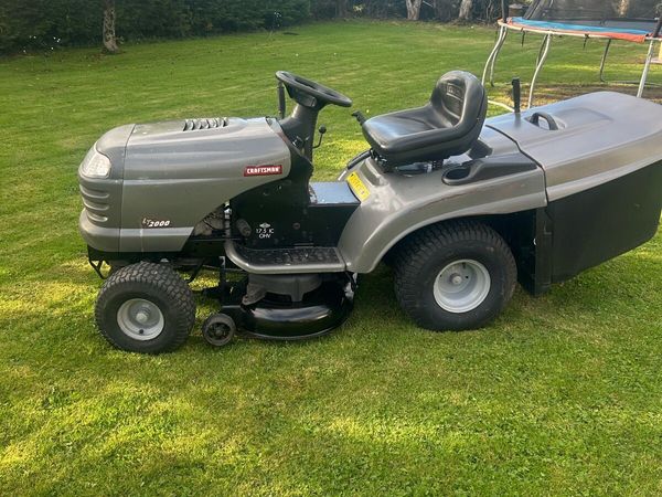 Craftsman ride on mower - Main image