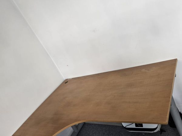 Desk free of charge - Main image