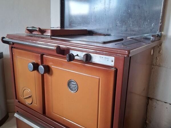 Stanley Solid Fuel range, New back boiler - Main image