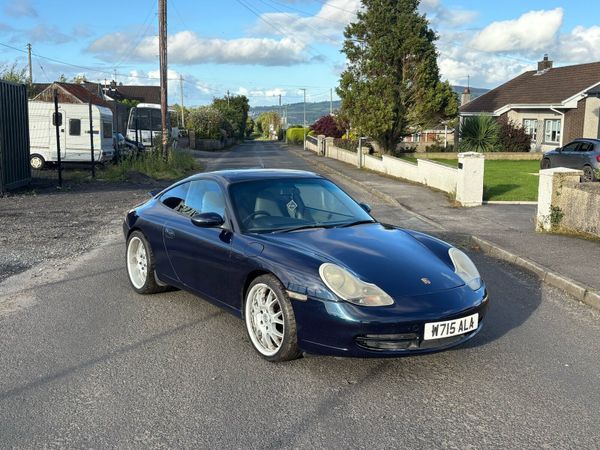 2000 Porsche 996.1 911 Carrera 2 - Main image