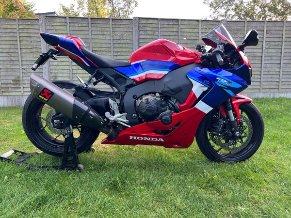 Honda CBR1000RR - Main image