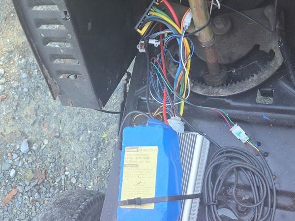 Ride on electric and trailer - Main image