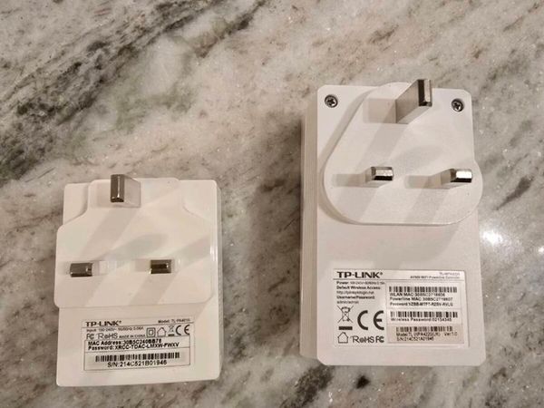 TP-Link (Extender +WIFI router) - Main image