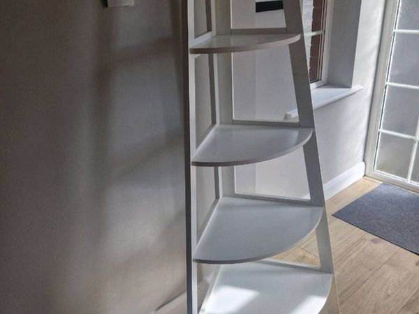 Book shelves - Main image