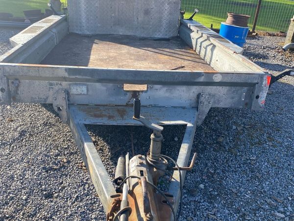 Plant trailer - Main image