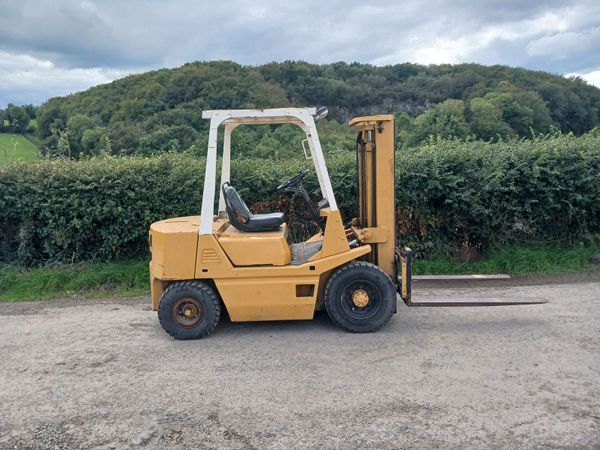 TCM 2.5 ton diesel  Forklift - Main image