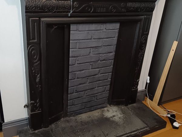 Cast iron fireplace - Main image