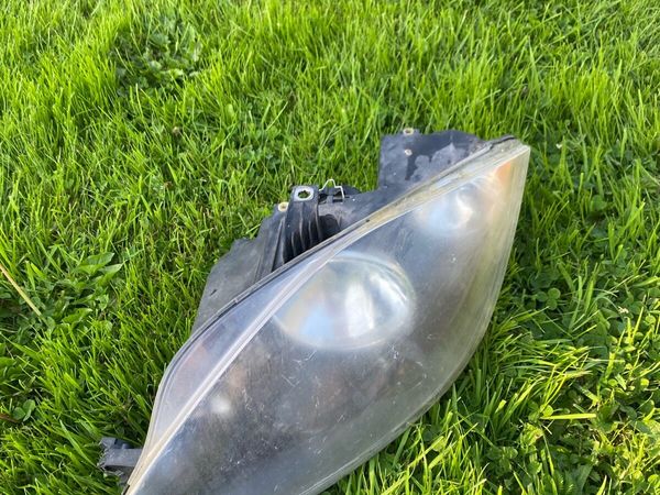 Passenger side seat Leon headlight - Main image