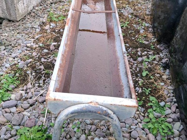 2 Cattle feeding trough - Main image