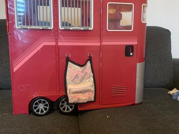 Our Generation horse trailer - Main image
